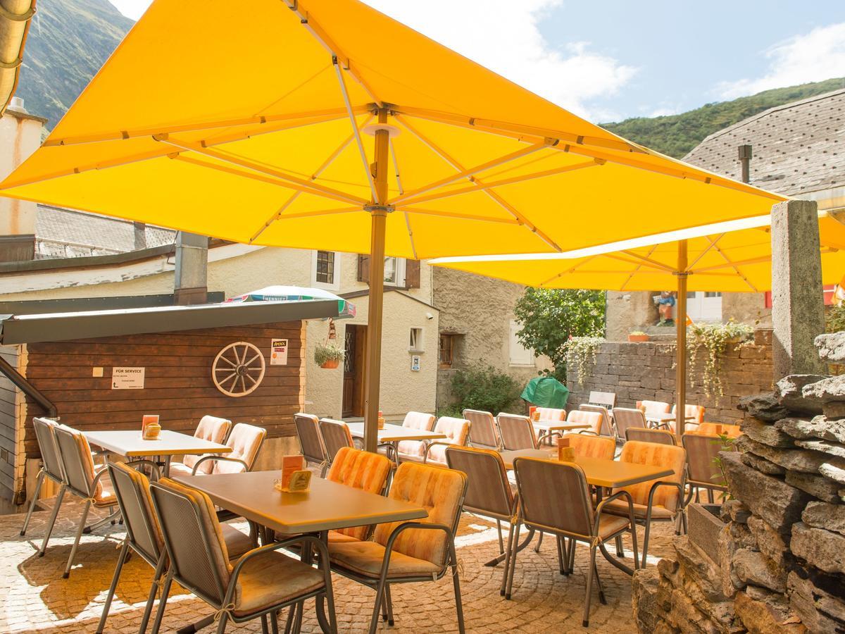 Gasthaus Pension Zum Turm Hospental Esterno foto